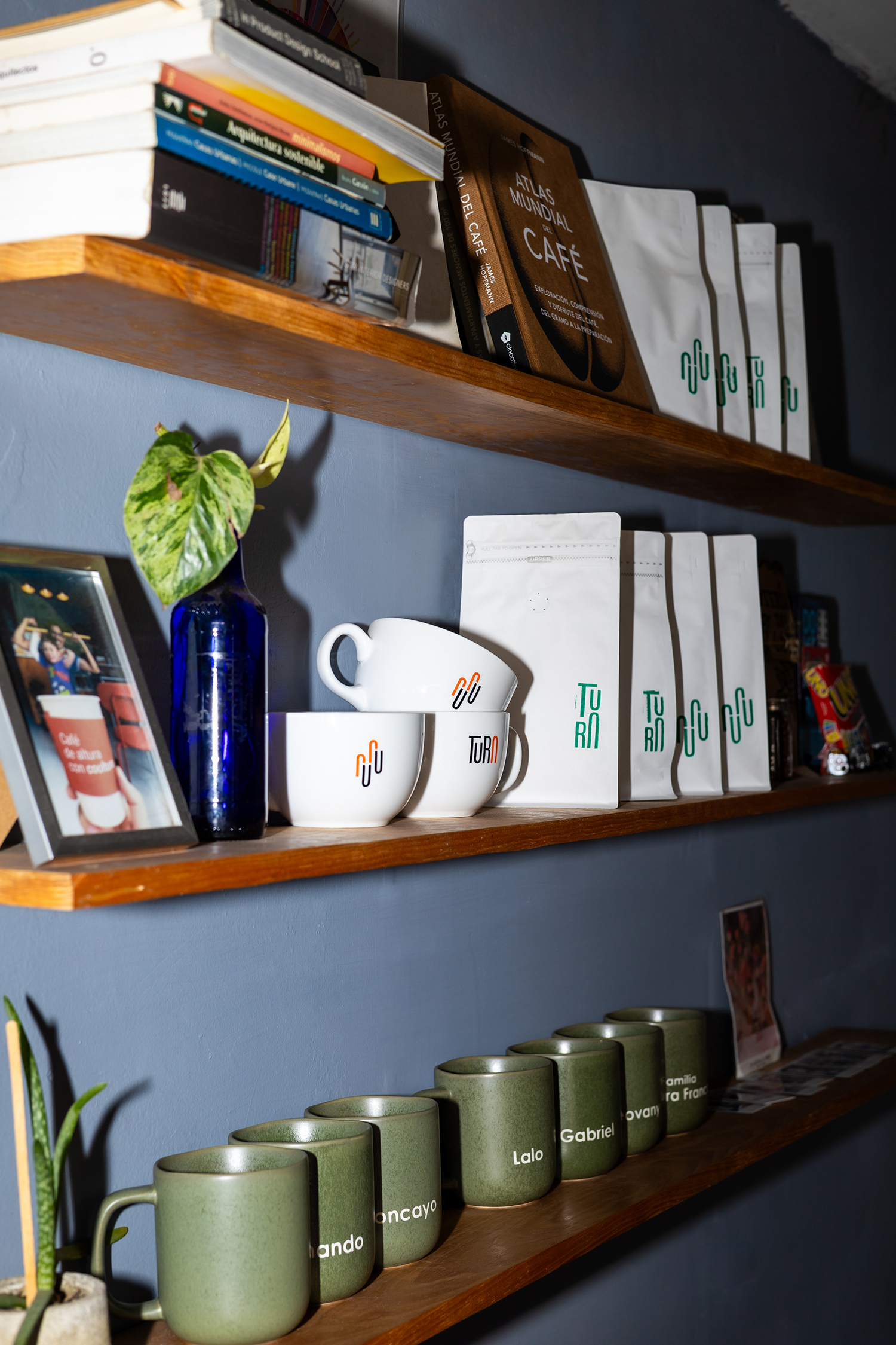 Tura Café