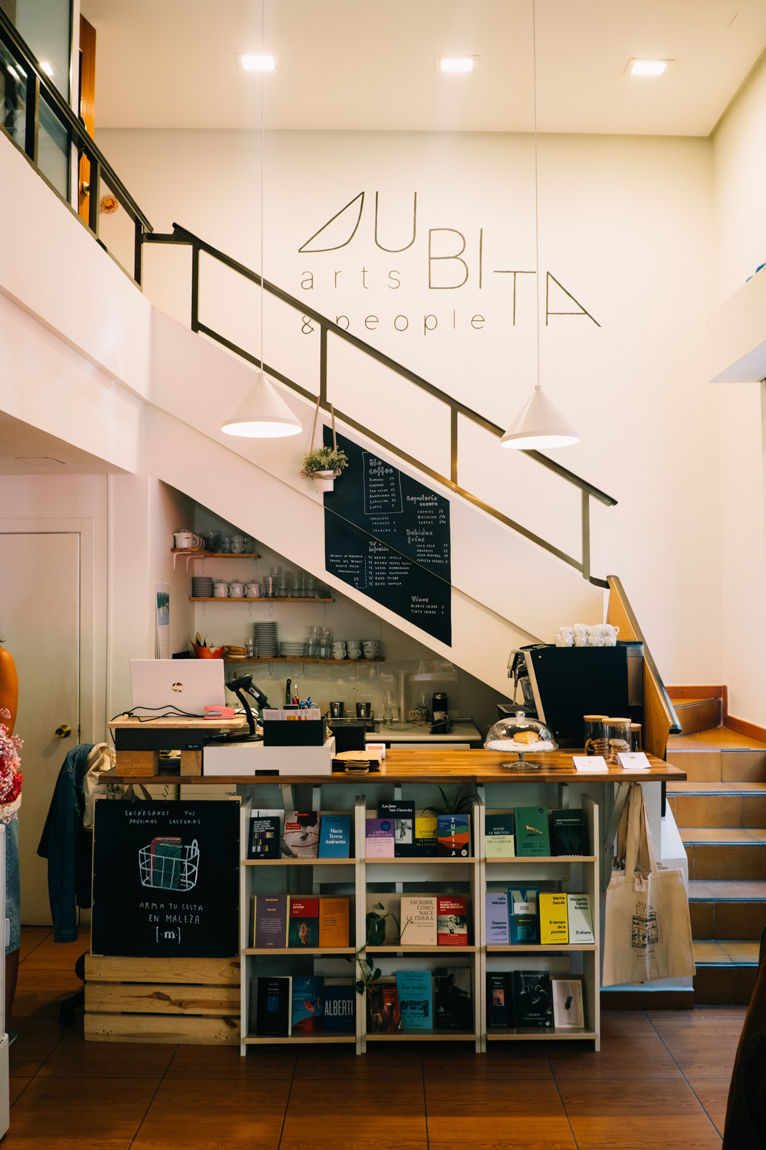 DUBITA arts&people